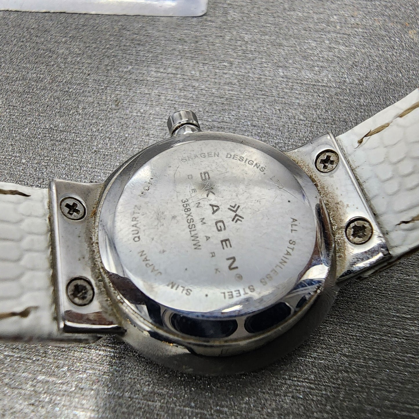 Skagen Steel Watch Women 22mm White Dial Silver Tone Round 358XSSLWW New Batt9