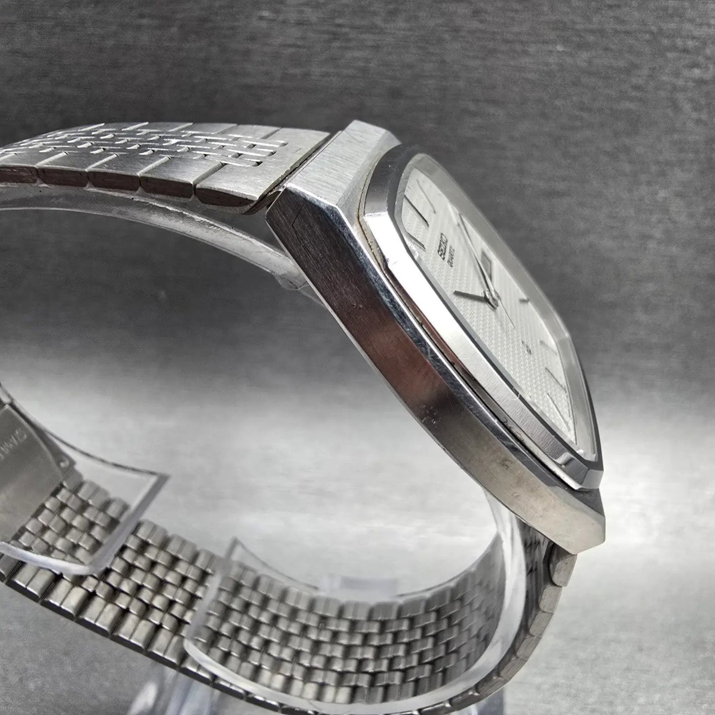Seiko Watch Men 32mm Silver Dial Silver Tone Daydate Rectangle 5933-5040 New Bat3