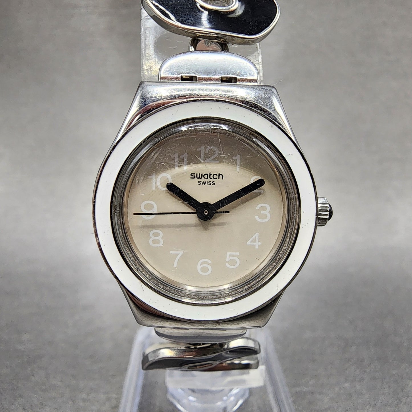 Swatch Irony Pinussina Watch Women 25mm Cream Dial Steel Round YSS256G New Batt0