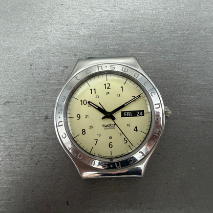Swatch irony Pergamena Watch Men 37mm Cream Dial Steel Daydate YGS708 New Batt0