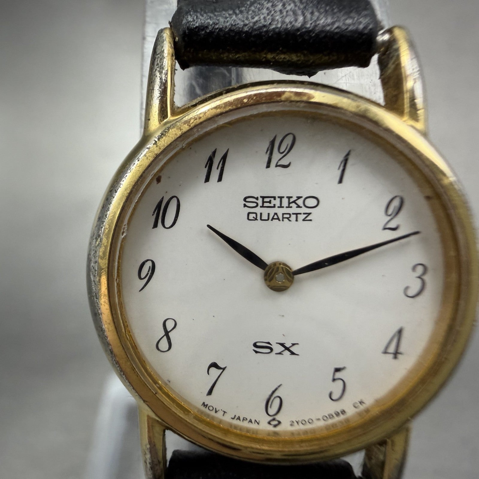 Seiko SX Watch Women 20mm White Dial Gold Tone Round 2Y00-0A10 New Battery AKKOE1