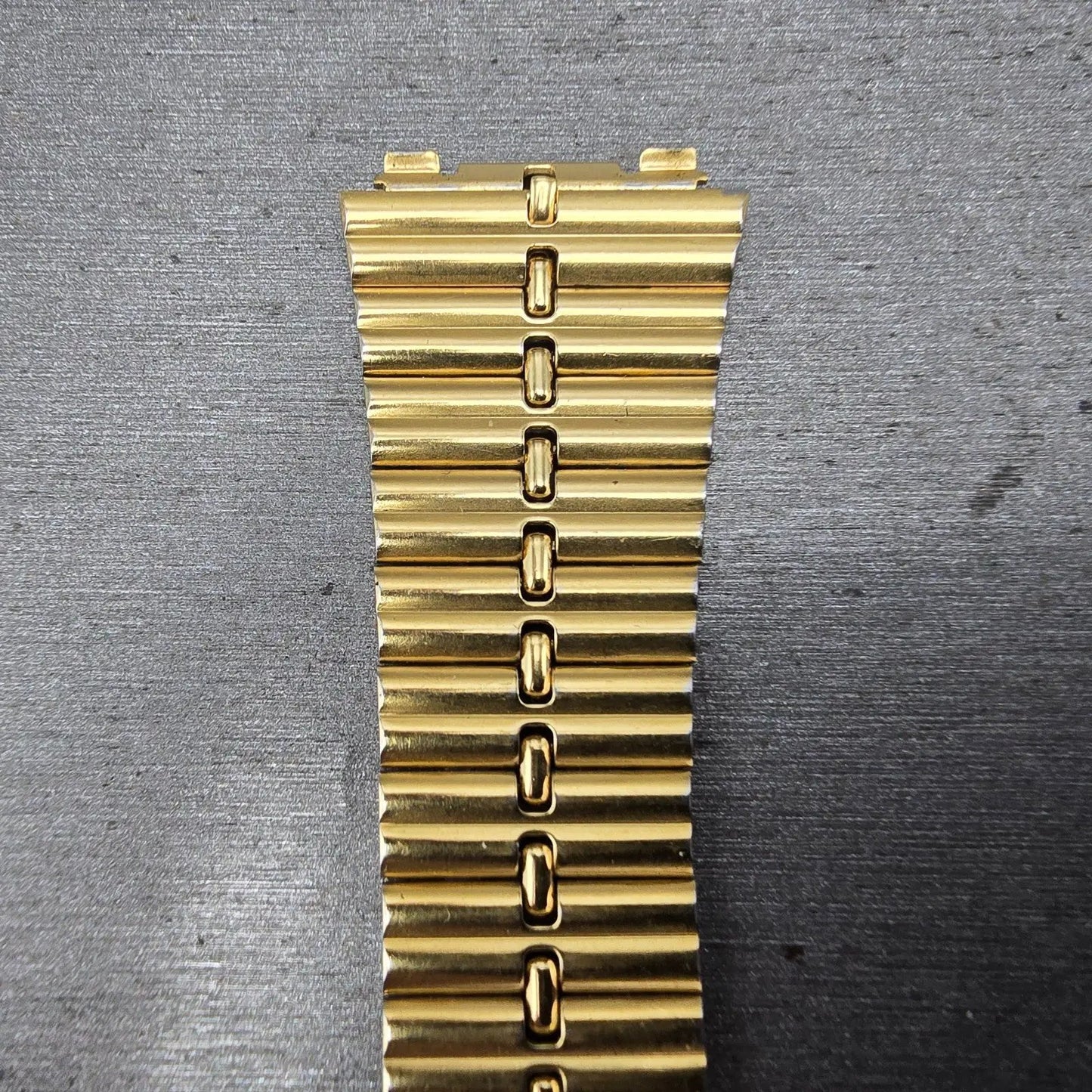 Seiko Bracelet 18mm Stainless Steel Gold Tone Vintage Japan Z1332L Broken Clasp7