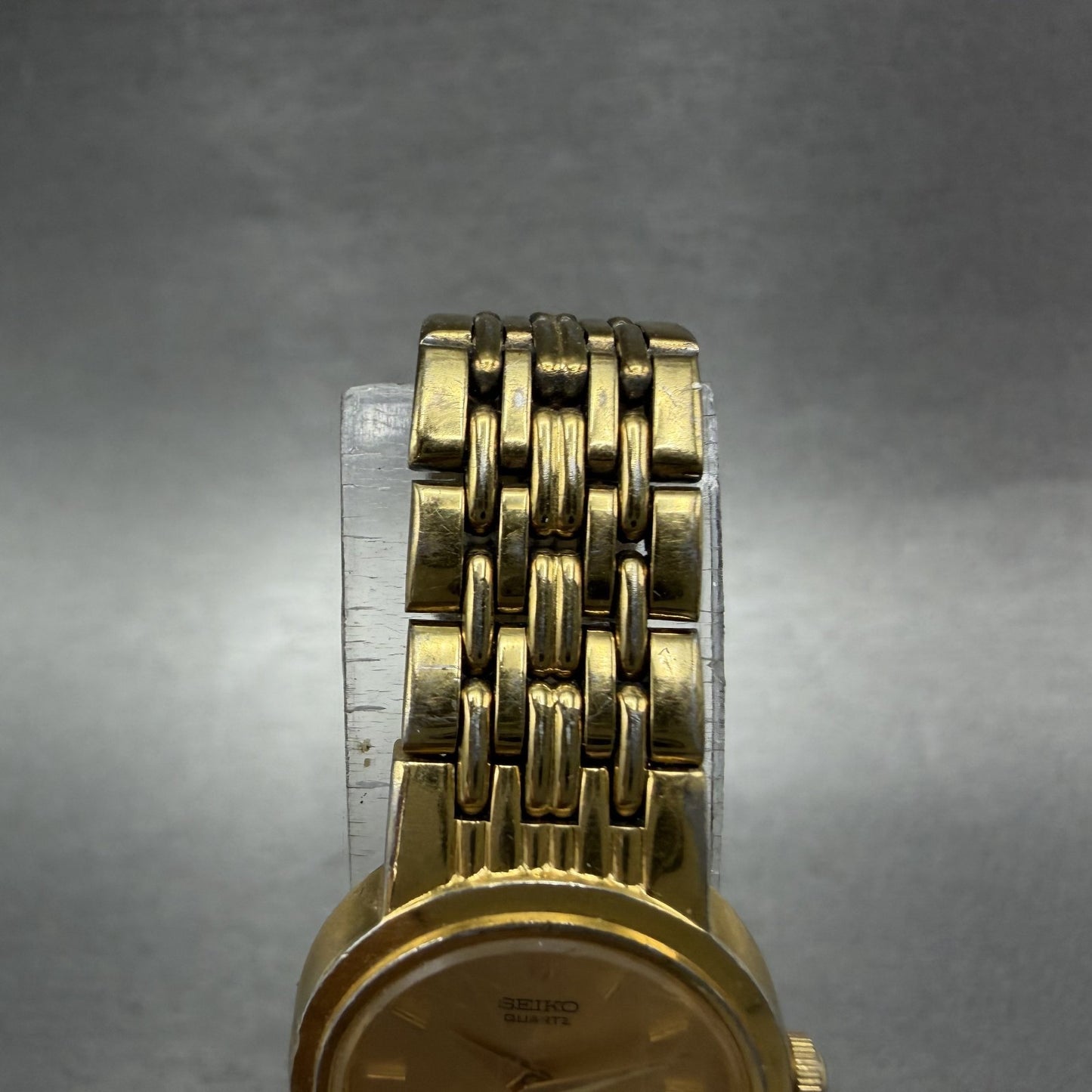 Seiko Watch Women 20mm Champagne Dial Gold Tone Round V400-0368 New Battery4