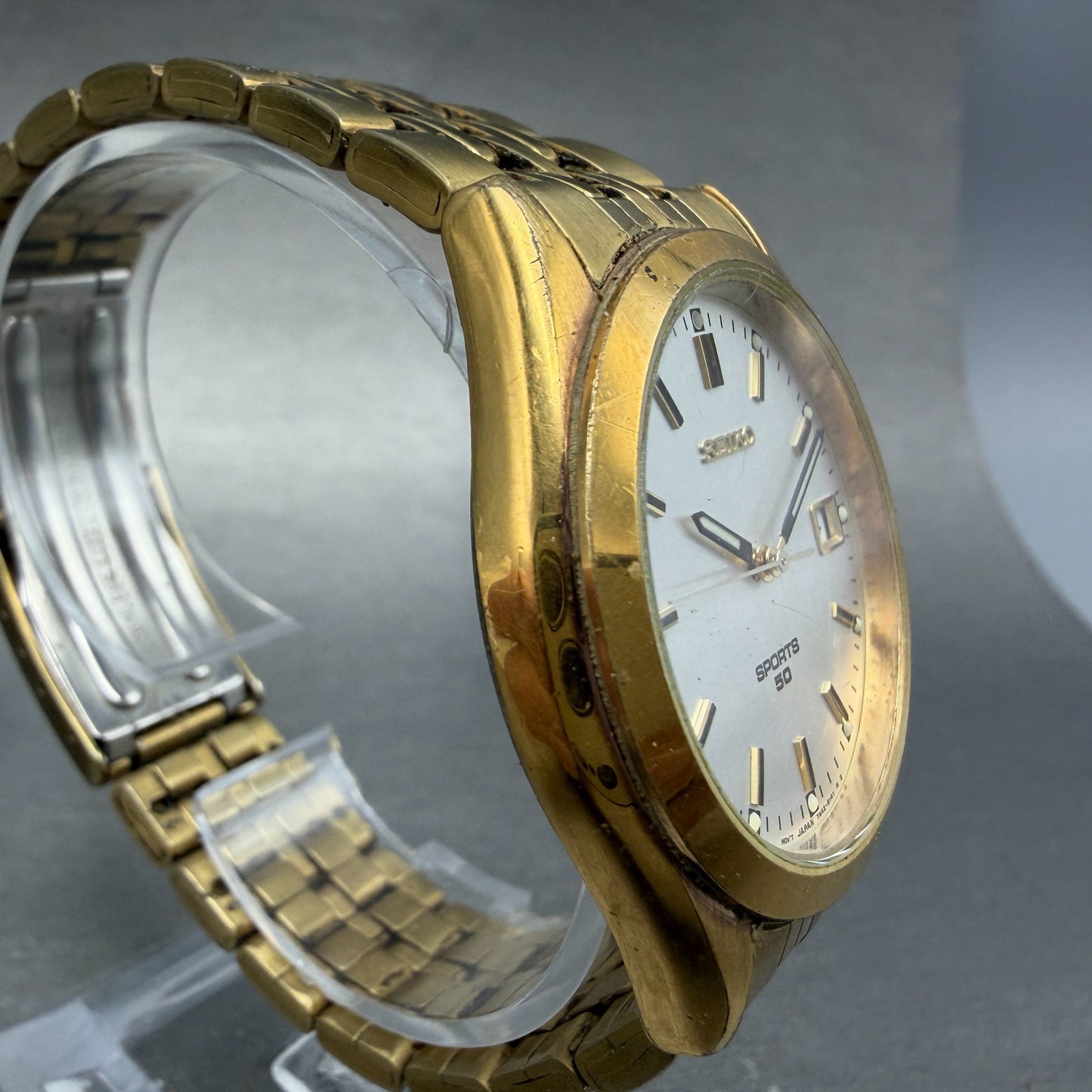 Seiko Sports 50 Watch Men 37mm Silver Dial Gold Tone Date 7N42-8079 New Battery73