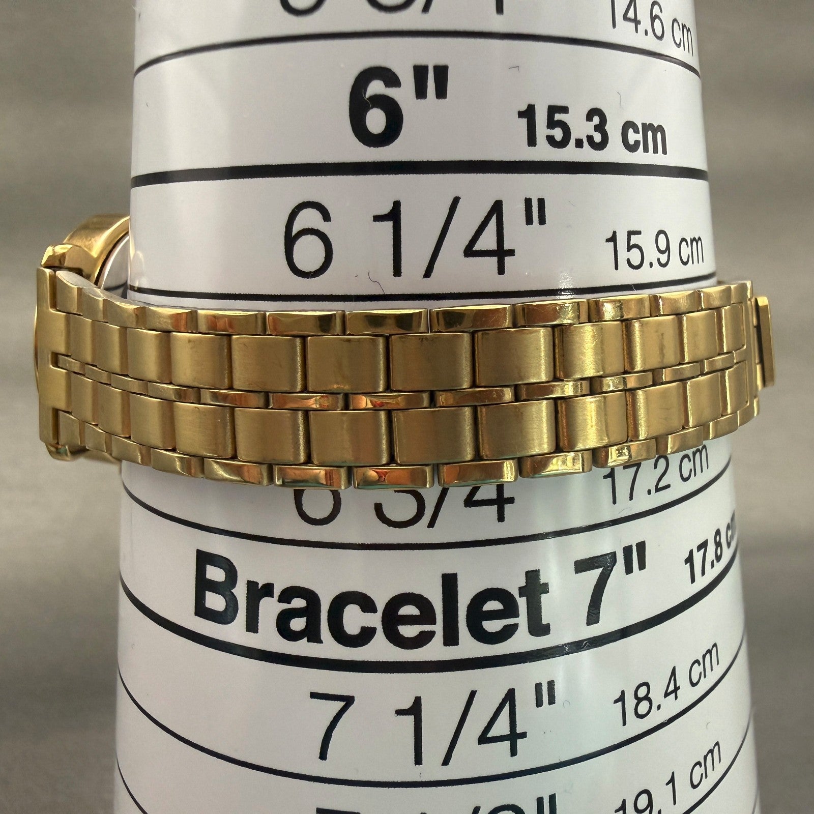 Bulova Watch Women 24mm Champagne Dial Gold Tone Round New Battery VTG10