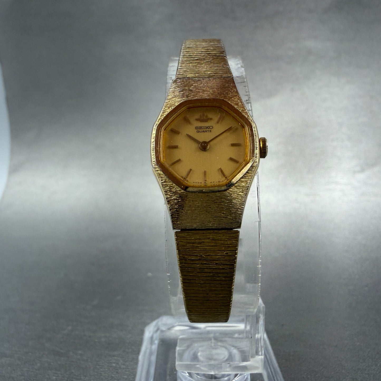 Seiko Watch Women 17mm Champagne Dial Gold Tone Octagon 2Y00-5040 New Battery5