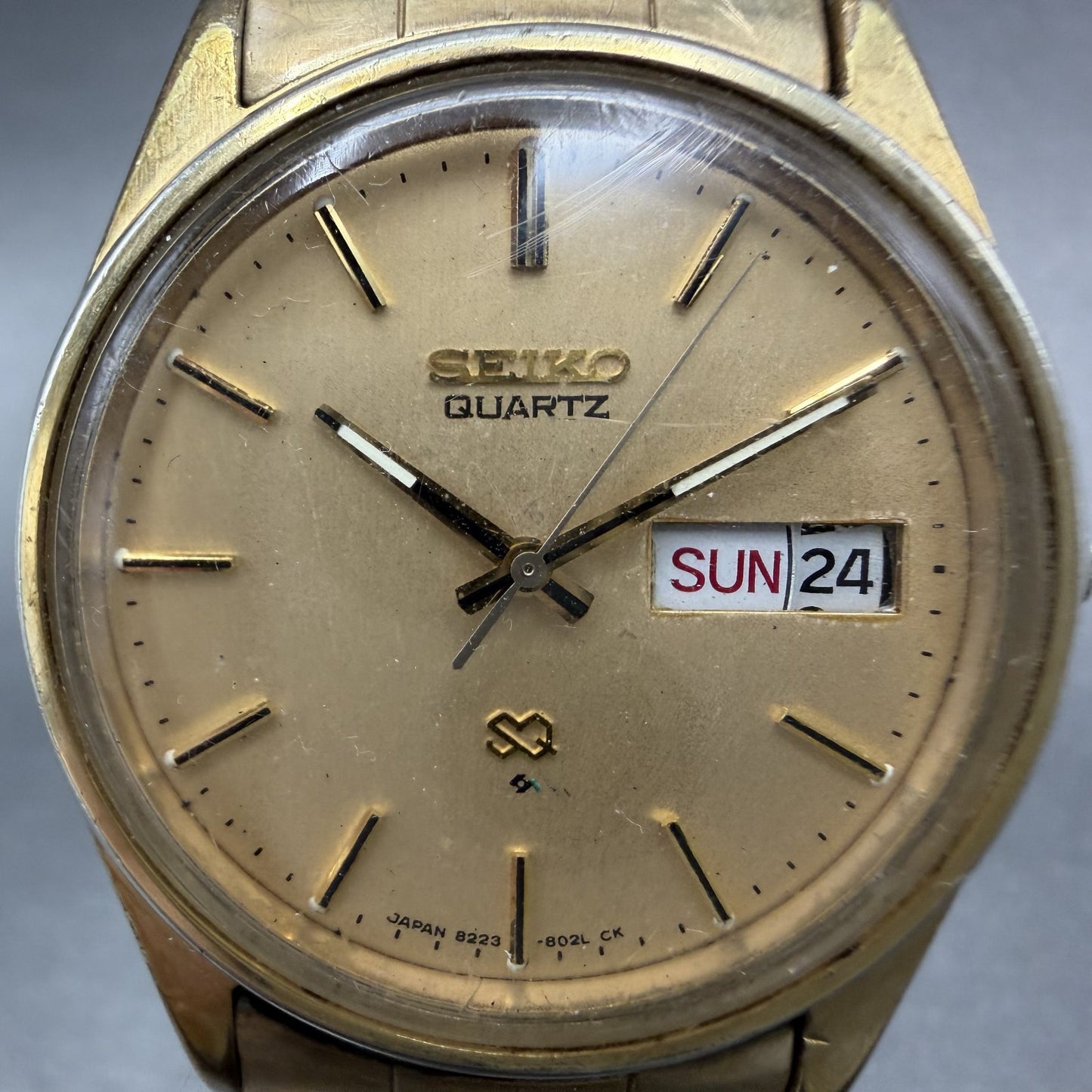 Seiko SQ Watch Men 35mm Gold Dial Two Tone Daydate Round 8223-8019 New Battery O1