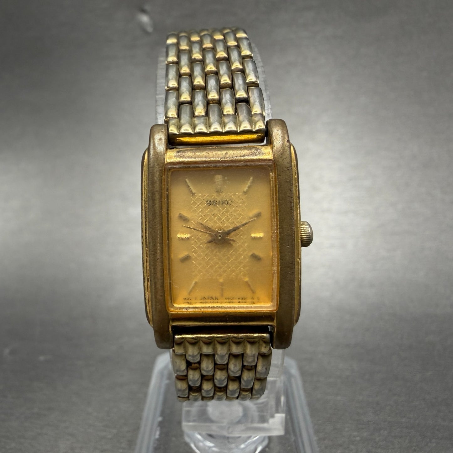 Seiko Tank Watch Women 18mm Champagne Dial Gold Tone V401-5650 New Battery VB0