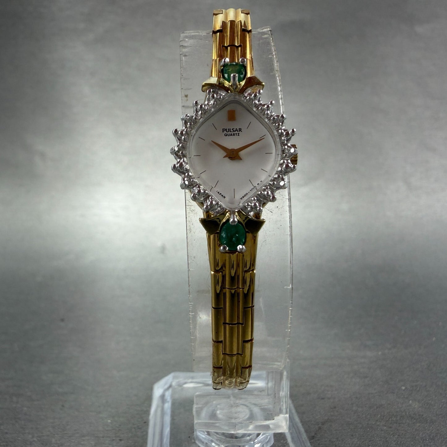 Seiko Pulsar Watch Women 17mm White Dial Gold Tone Oval V400 L 174A New Battery5