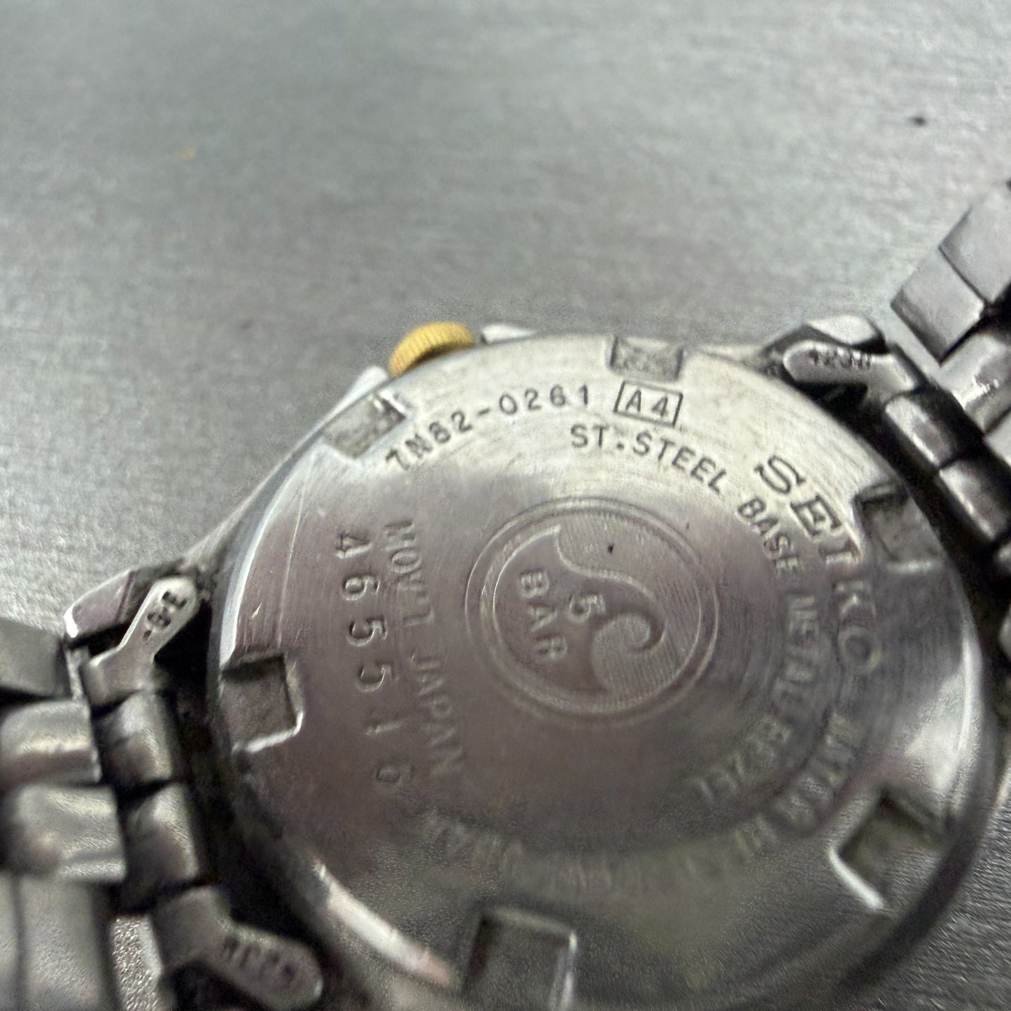 Seiko Sports 50 Watch Women 25mm Luminous Dial Two Tone Date Round New BatteryAB9