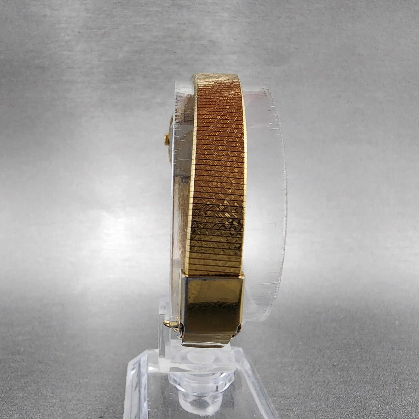 VTG Seiko Watch Women 16mm Black Dial Gold Tone Rectangle 2C205770 New Battery8