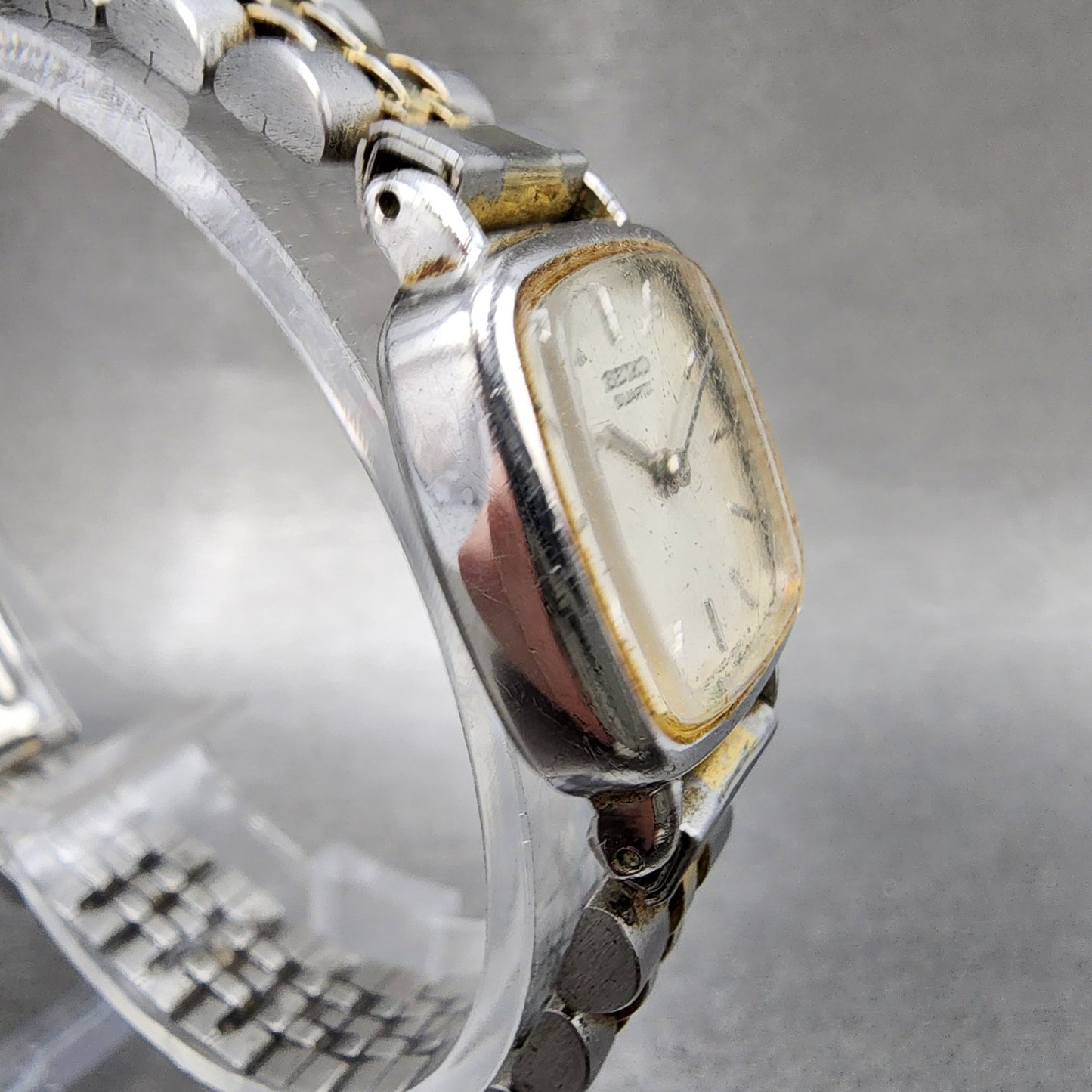 Seiko Watch Women 19mm Silver Dial Silver Tone Square 54205029 New Battery3