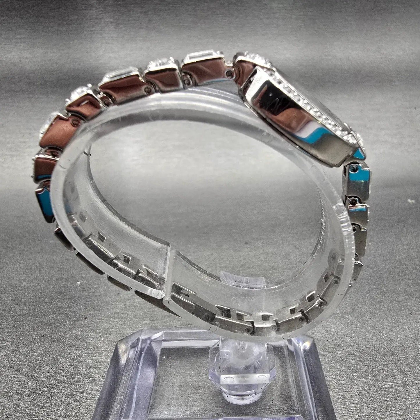 Bulova Watch Women 17mm Silver Dial Silver Tone Gemmed Oval 96T49 New Battery8