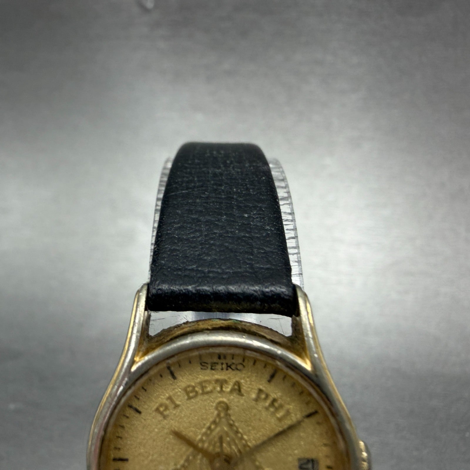 Seiko Watch Women 22mm Champagne Dial Gold Tone Round Date 3Y02-0039 New Battery4