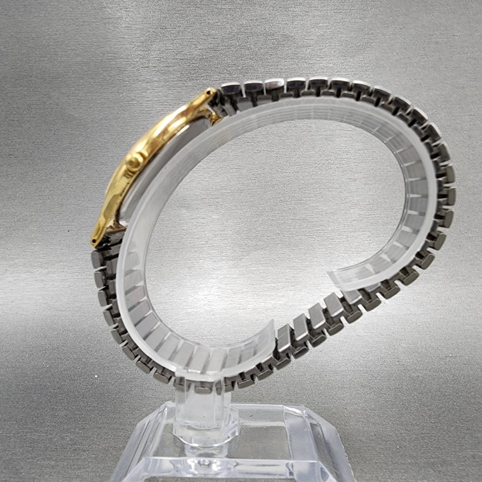Seiko Watch Men 35mm White Dial Two Tone Round Bracelet V7008a10 PARTS7