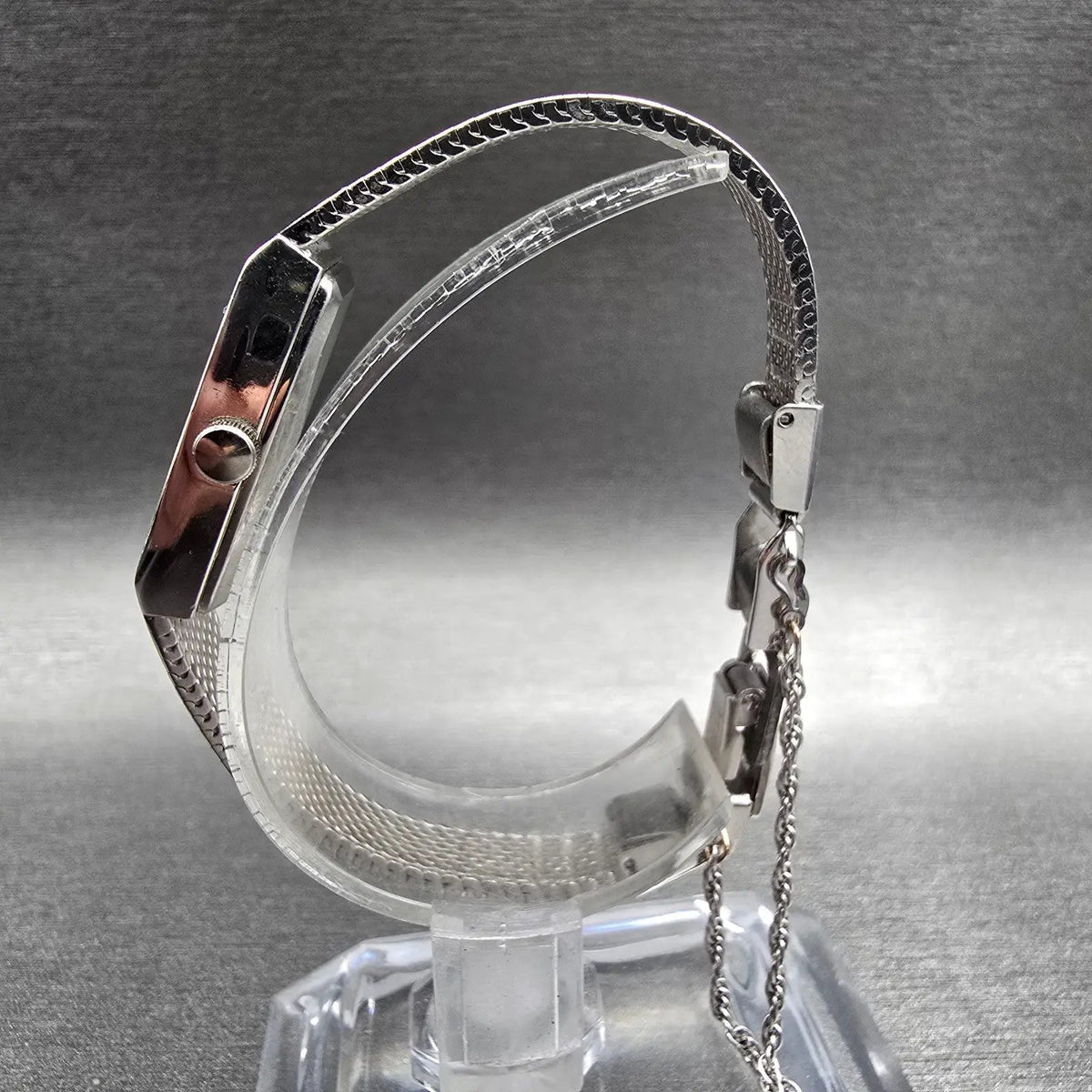 Seiko Watch Women 13mm Silver Dial Silver Tone Oval 1320-5009 New Battery6