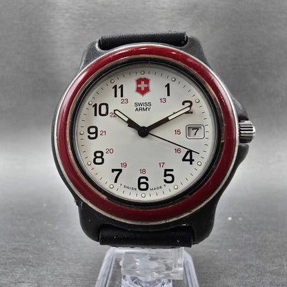 Victorinox Swiss Army Watch Men 39mm White Dial Black Red Date New Battery5