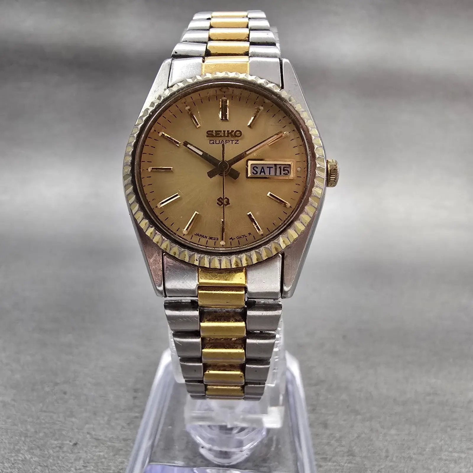 Seiko SQ Watch Women 24mm Champagne Dial Gold Tone Daydate 3E23-0A60 New Battery5