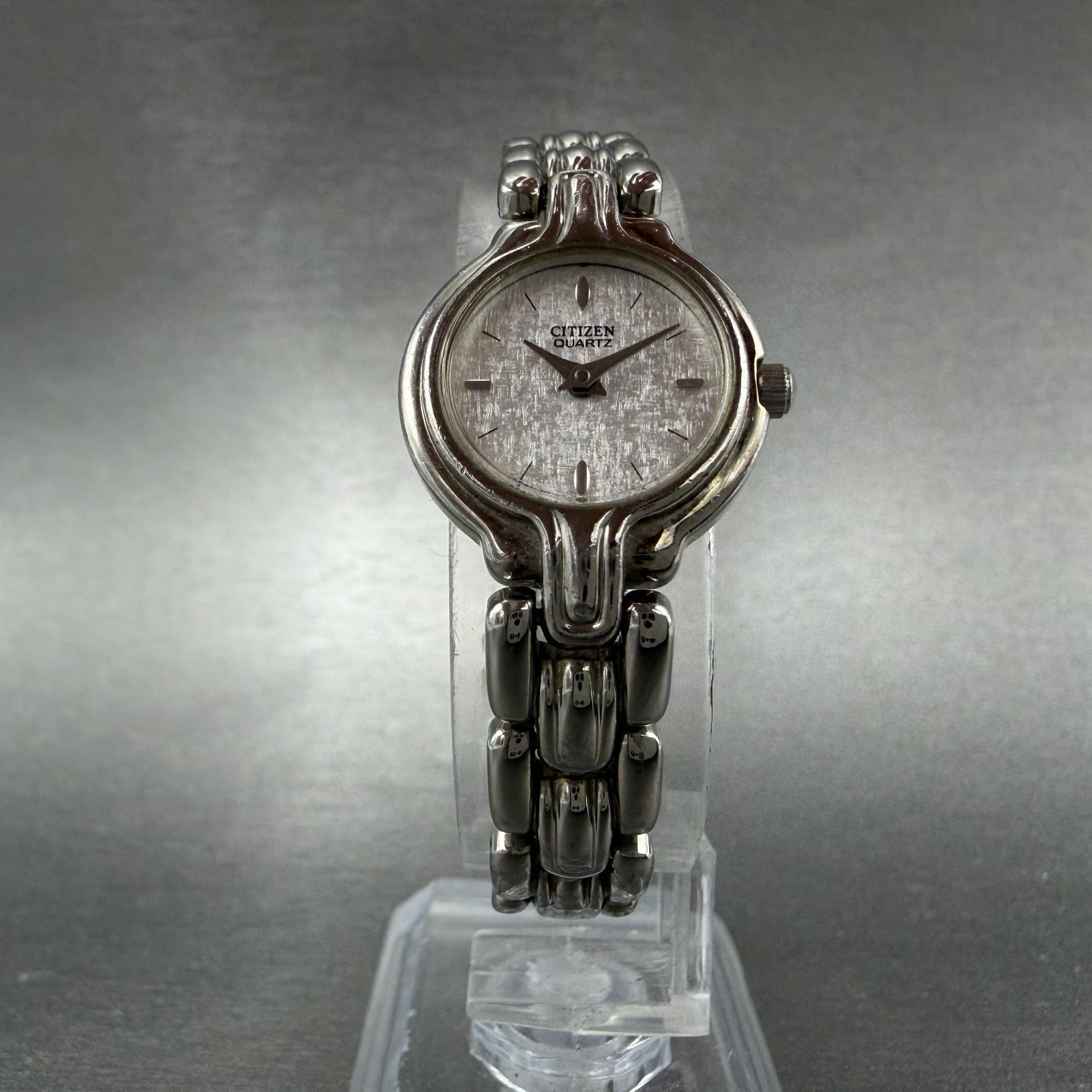Citizen Watch Women 20mm Silver Dial Silver Tone Round 5920-S57707 New BatteryAB5