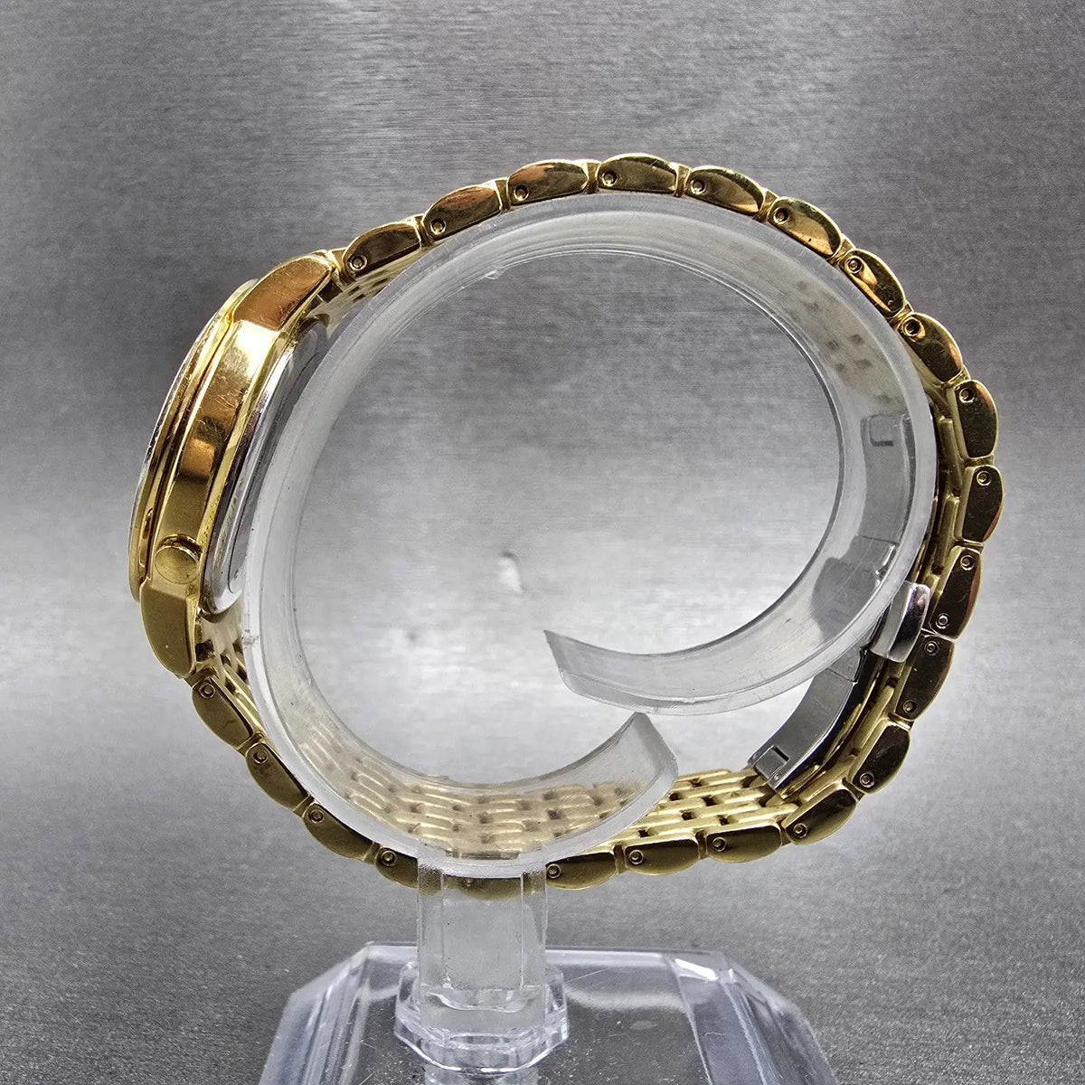 Citizen Eco-Drive Watch Women 30mm MOP Dial Gold Date Diamonds EW2282-52D Runs6