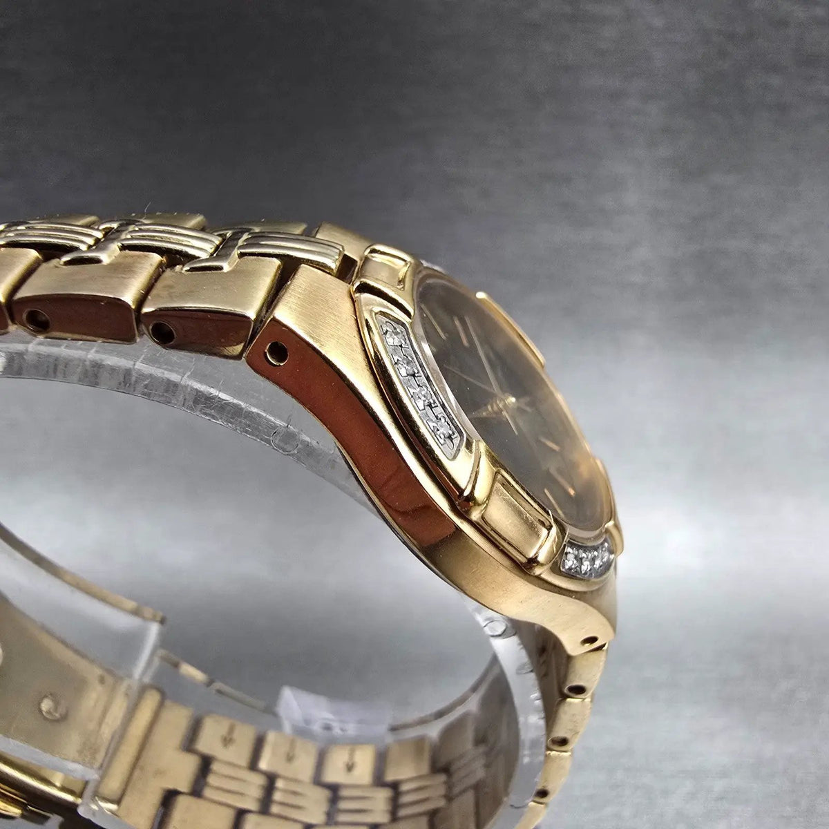 Seiko Watch Women 25mm Black Dial Gold Tone Date Diamonds 7N82-0DT0 New Battery3
