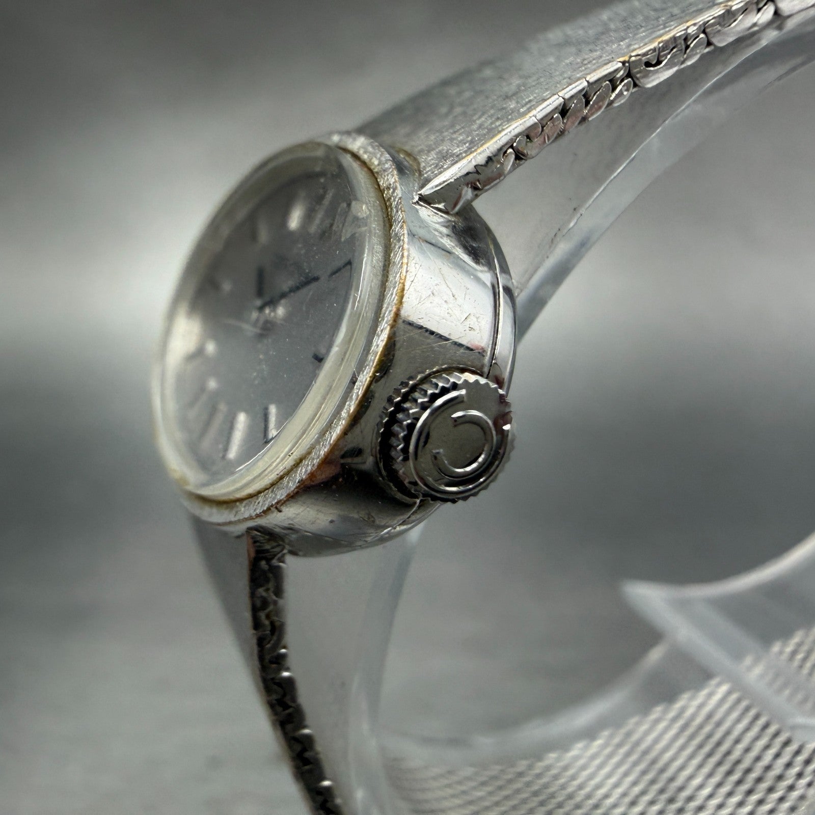 Certina Watch Women 25mm Silver Dial Silver Tone Manaul Wind Oval Runs VTG2