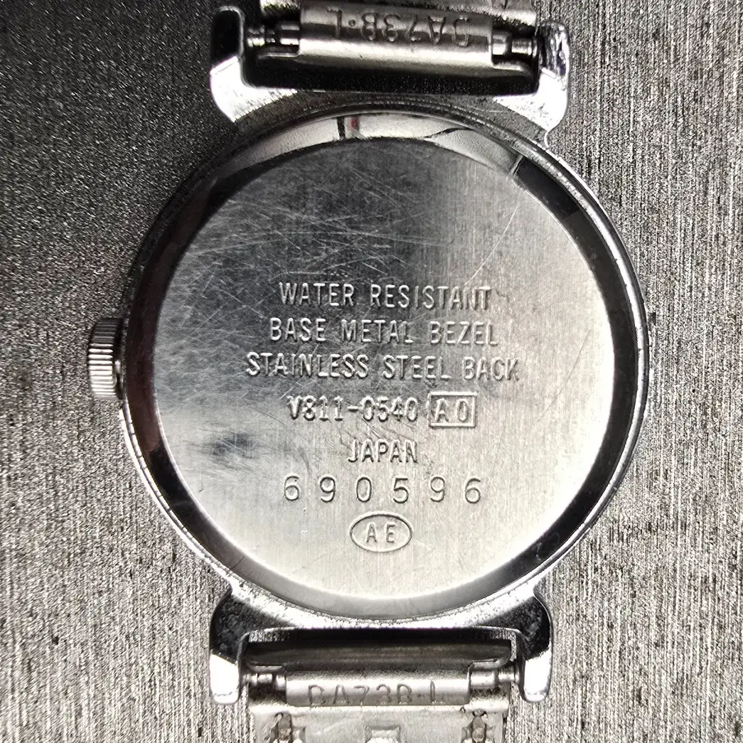 Seiko Alba Watch Women 24mm Silver Dial Silver Tone Round V811-0540 New Battery10