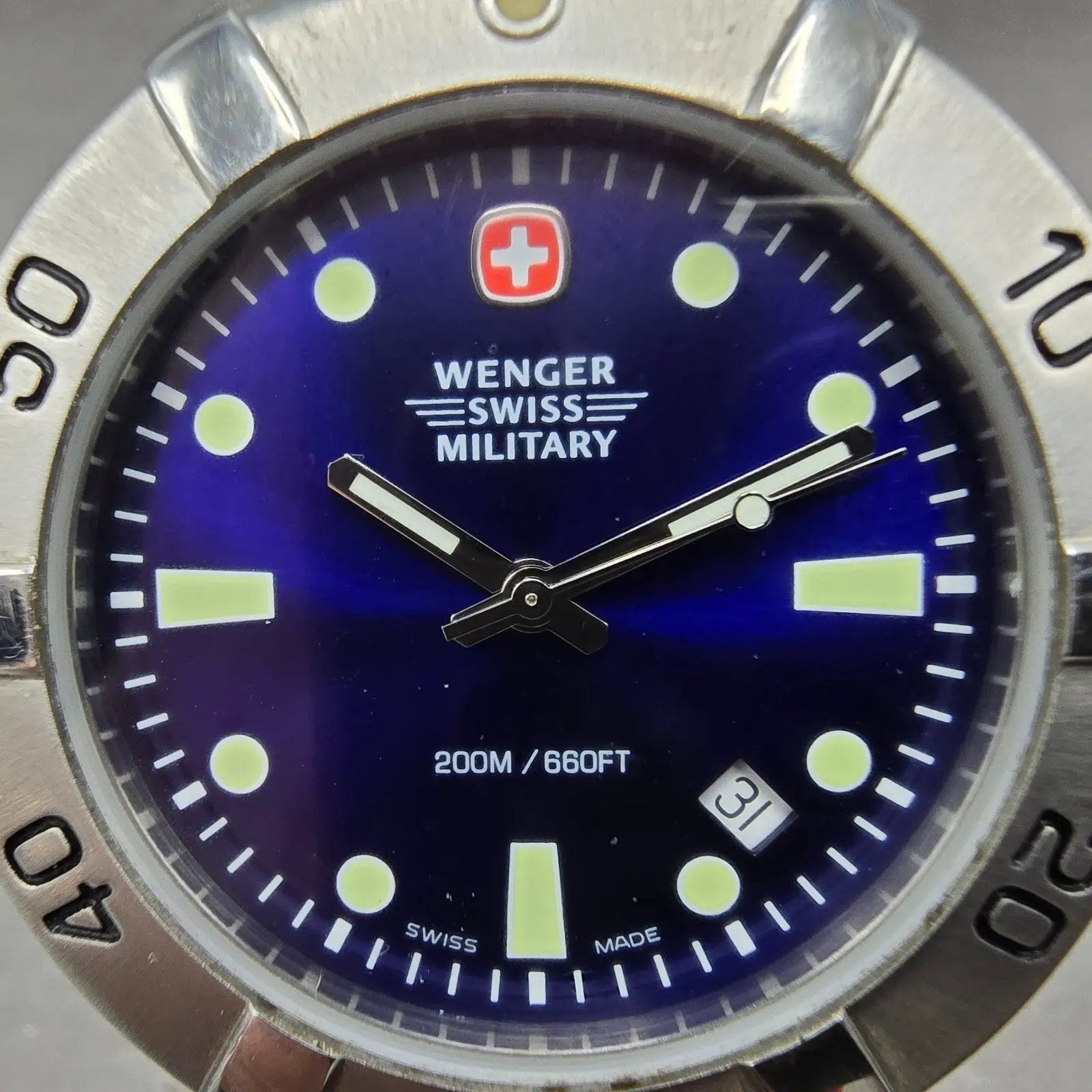 Wenger Swiss Military Dive Watch Men 41mm Blue Dial Silver Tone Date 79178 PARTS2
