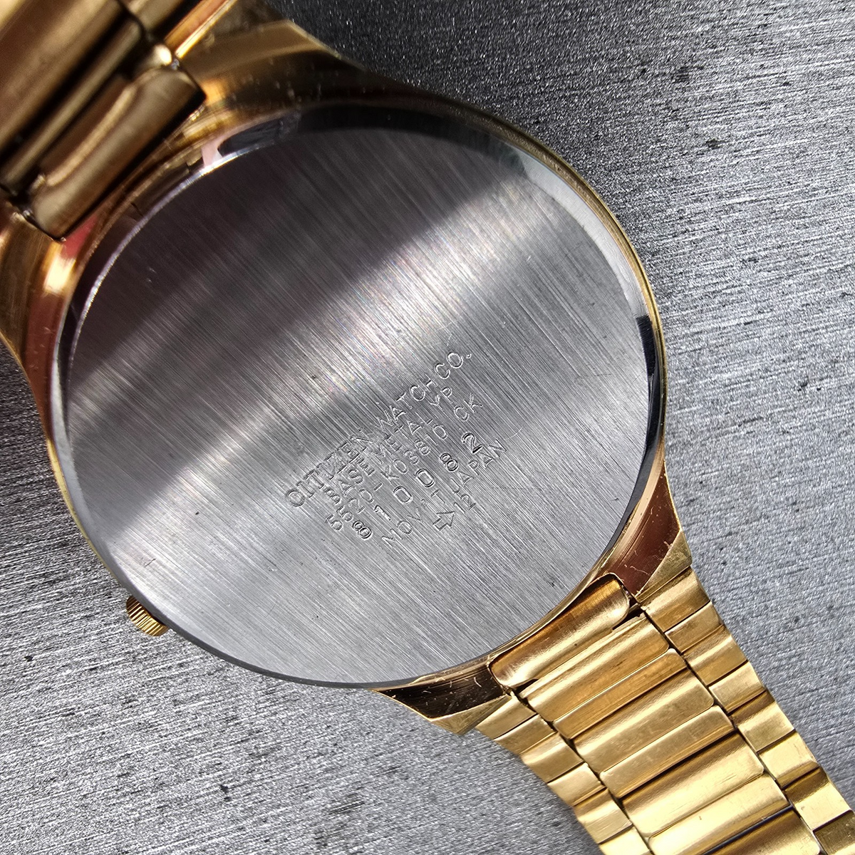 Citizen CQ Watch Men 34mm Black Dial Gold Tone Round 5520-K03810 New Battery JP10