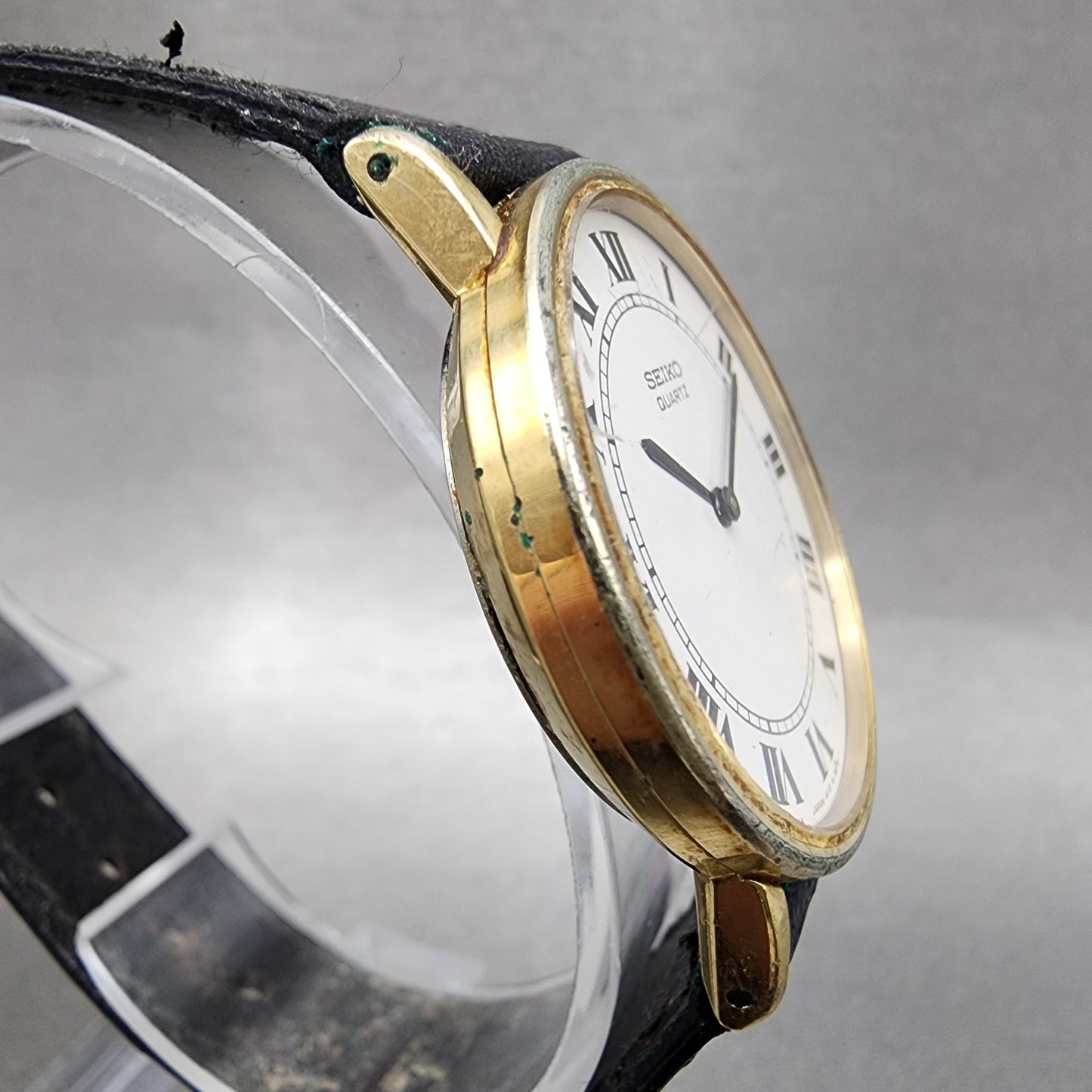 Seiko Watch Women 32mm White Dial Gold Tone Round 41108007 New Battery3