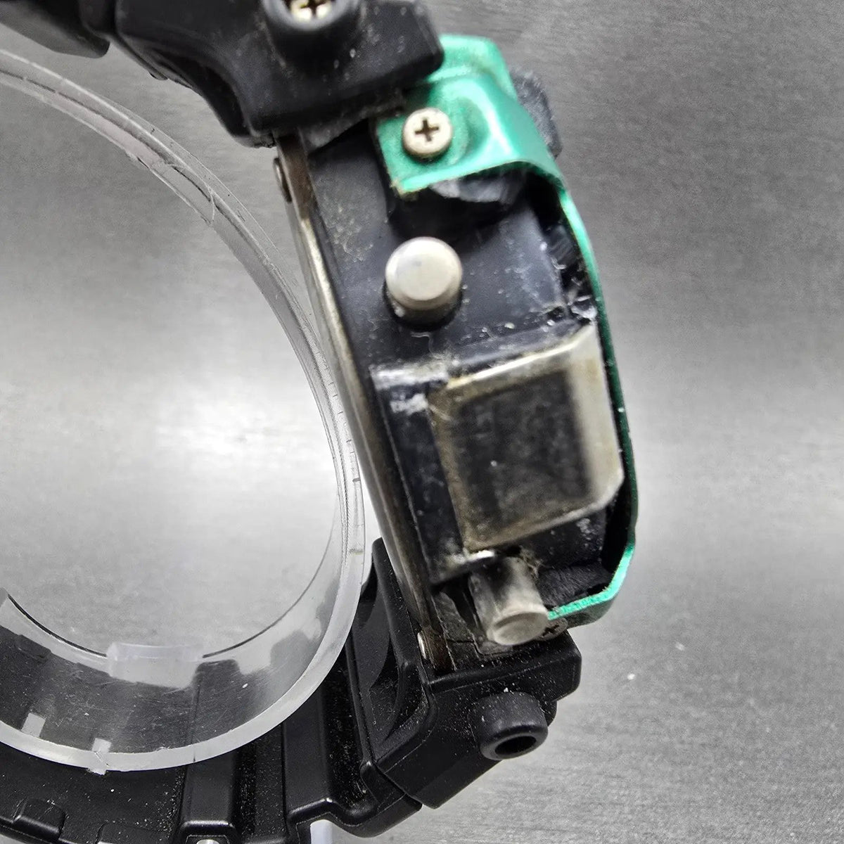 Casio G-Shock DW-8150 Watch Men 47mm Black Green Slot Machine Alarm New Battery3