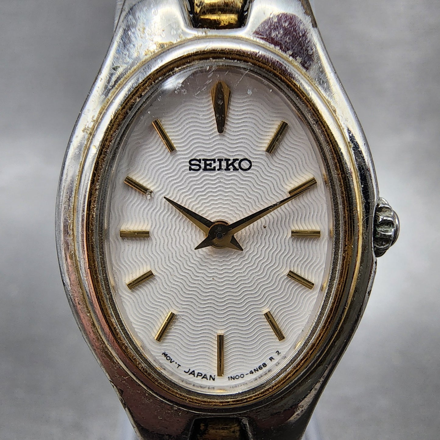 Seiko Watch Women 20mm White Dial Two Tone Oval 1n006F80 New Battery Vintage1