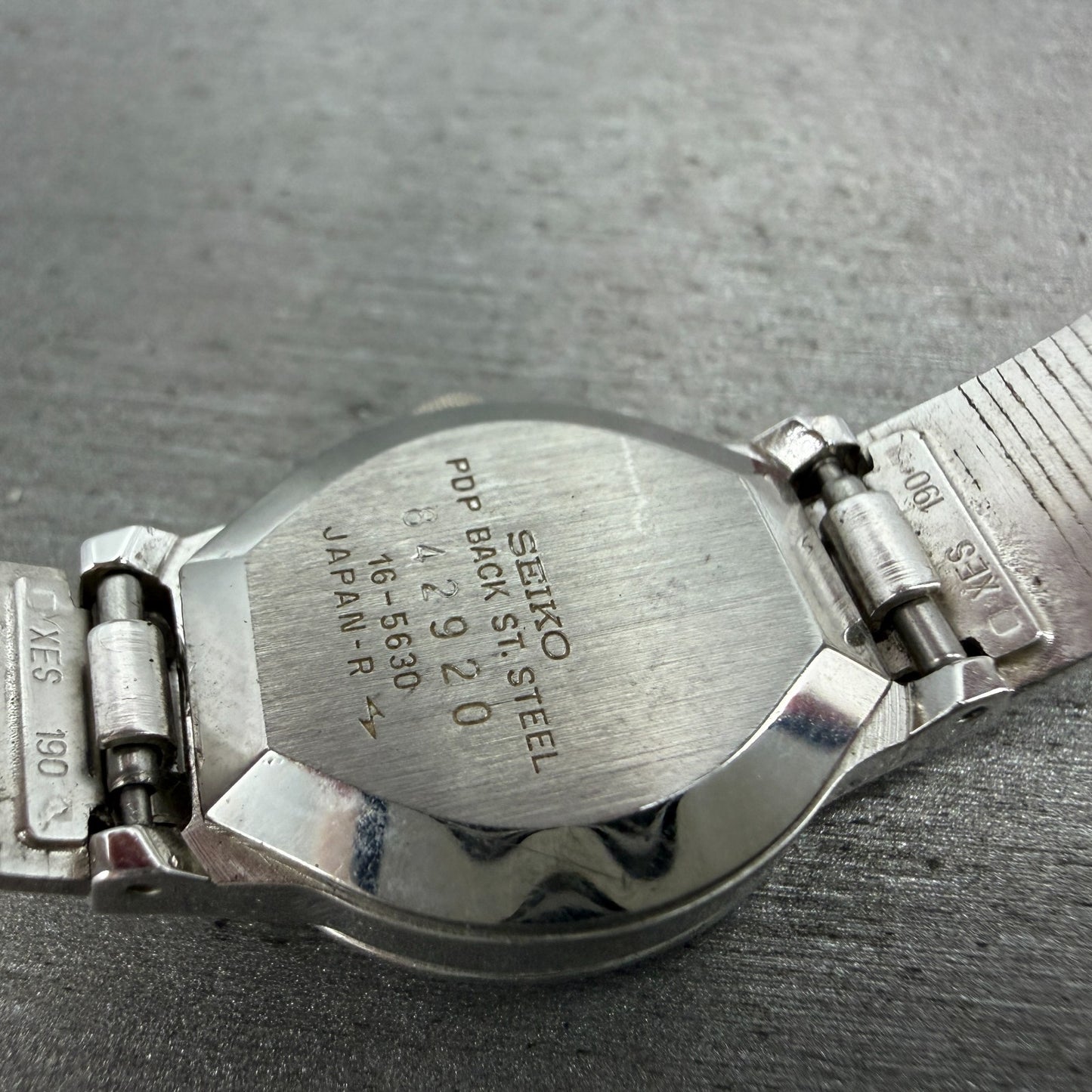 Seiko Watch Women 20mm Silver Dial Silver Tone Oval 16-5630 New Battery Vintage10
