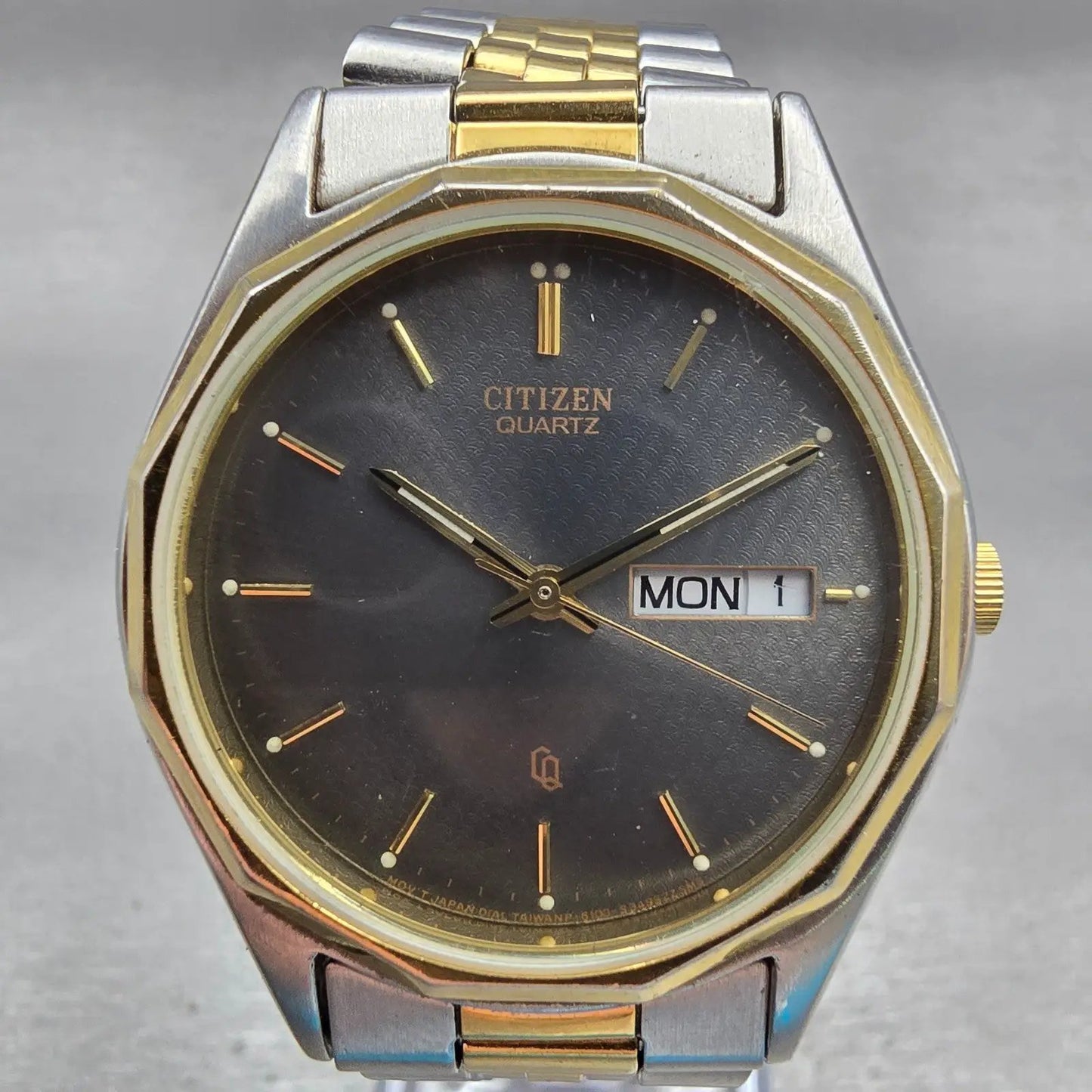 Citizen CQ Watch Men 34mm Gray Dial Two Tone Daydate 6100-K02759 New Battery VTG1