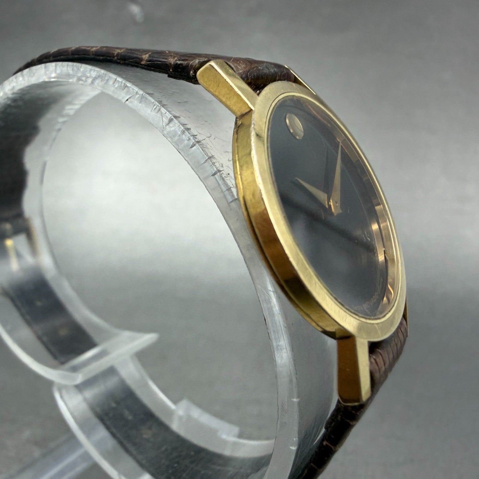 Movado Museum Watch Women 25mm Black Dial Gold Tone Round 87-25-832 New Batt ABC3