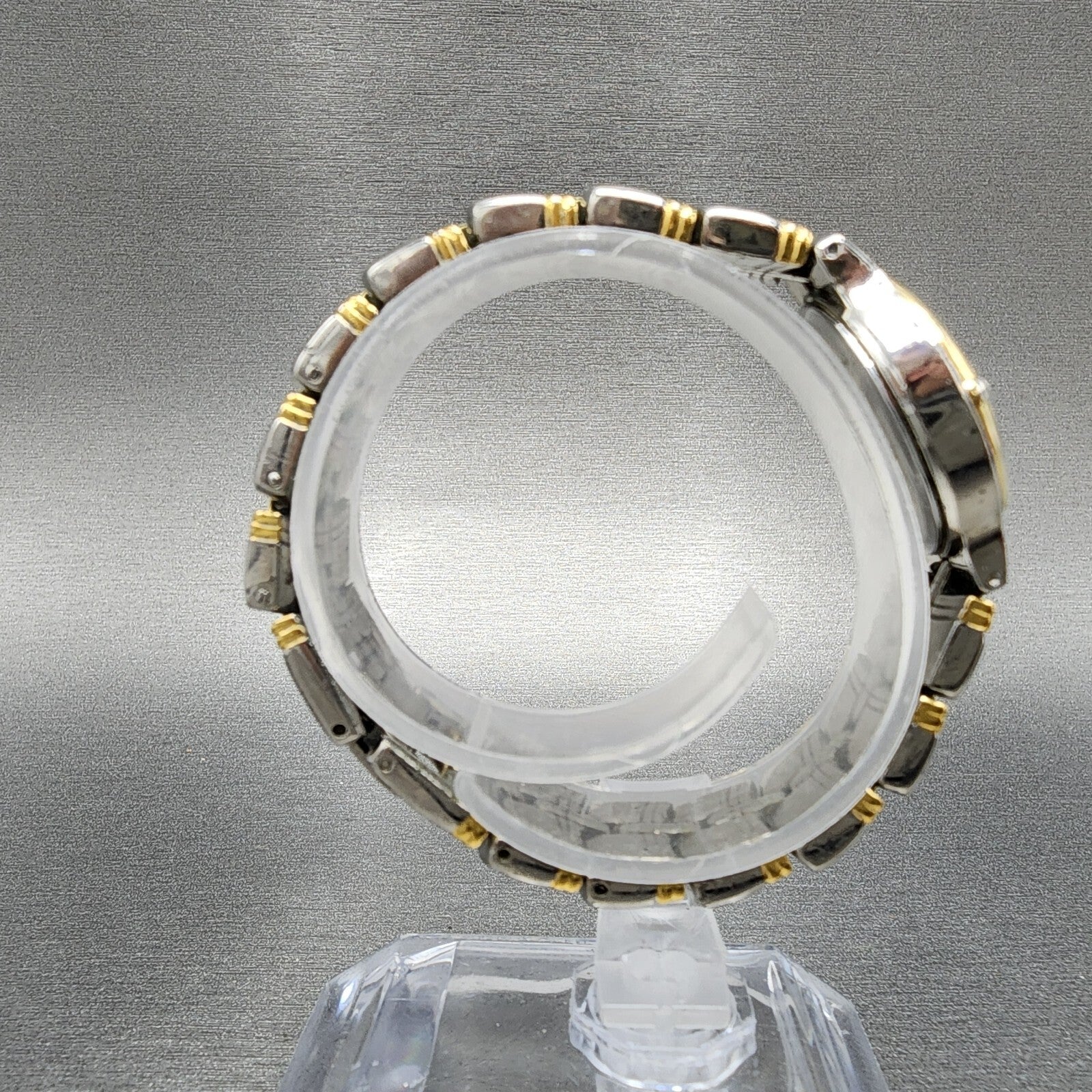 Bulova Watch Women 24mm MOP Dial Two Tone Round Bracelet 98L56 New Battery8