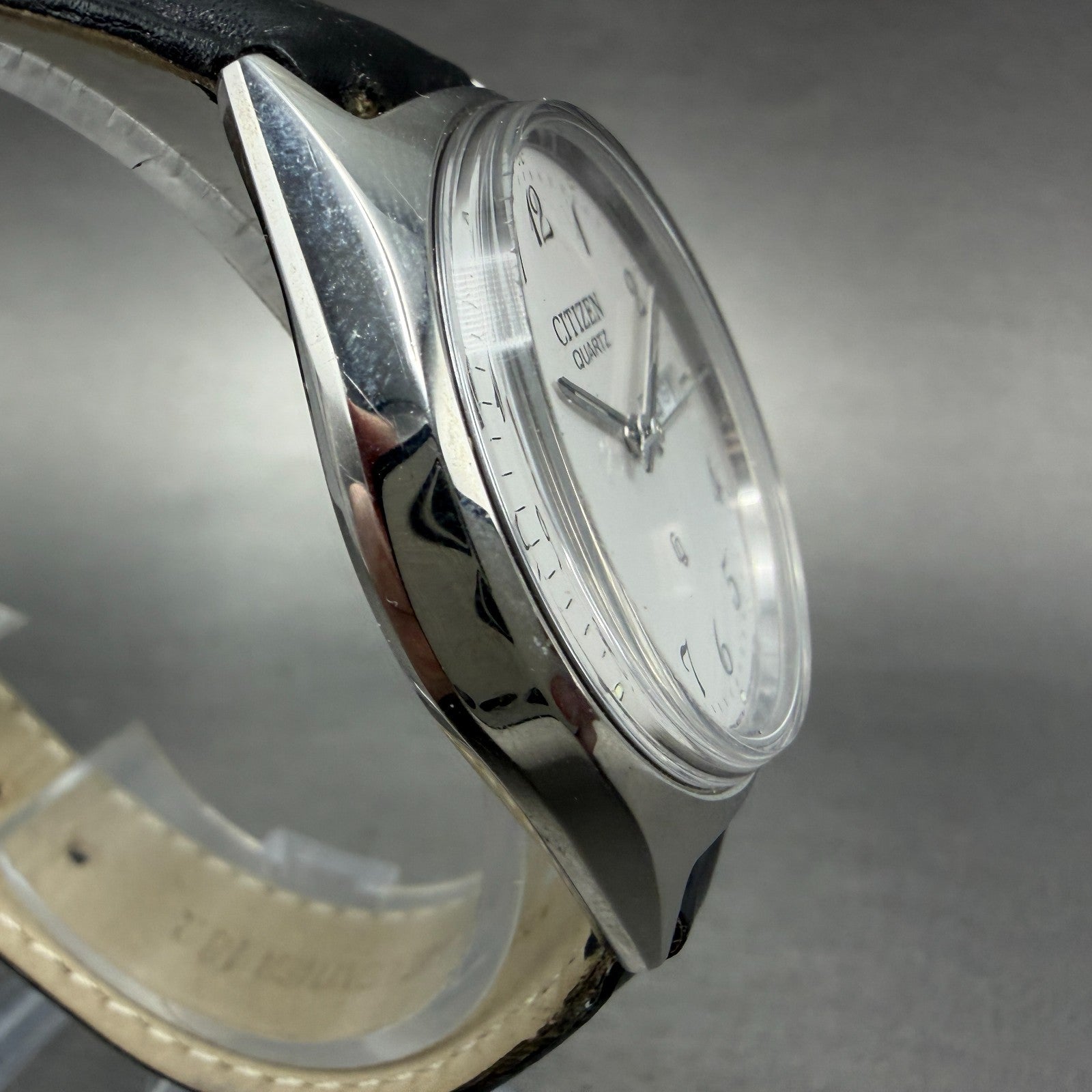 Citizen CQ Watch Men 36mm White Dial Silver Tone Daydate 1100-S63804 New Batt 563