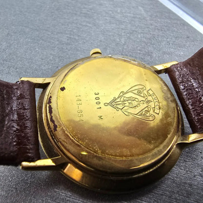 Gucci 3001M Watch Men 33mm Red & Green Dial Gold plated Round New Battery VTG9