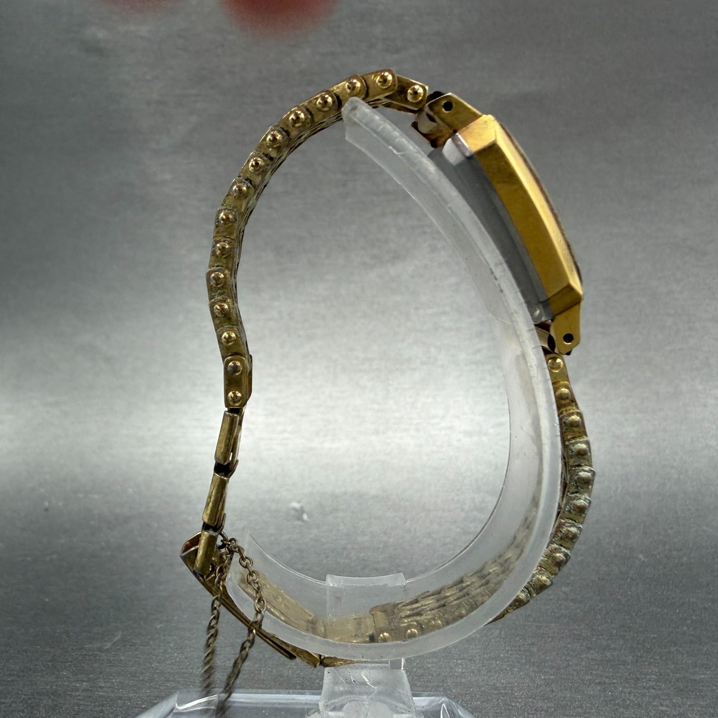 Seiko Solar Tank Watch Women 15mm White Dial Gold Tone Rectangle 572 Manual Runs8