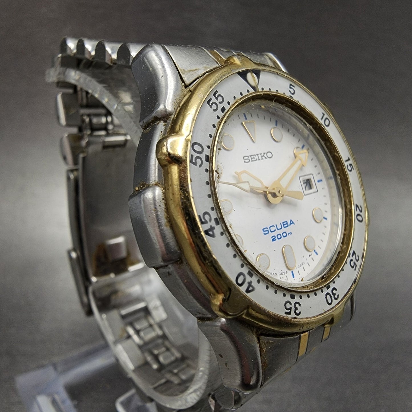 Seiko Diver Watch Women 31mm White Dial Two Tone Date Round 3E250A30 New Batt3
