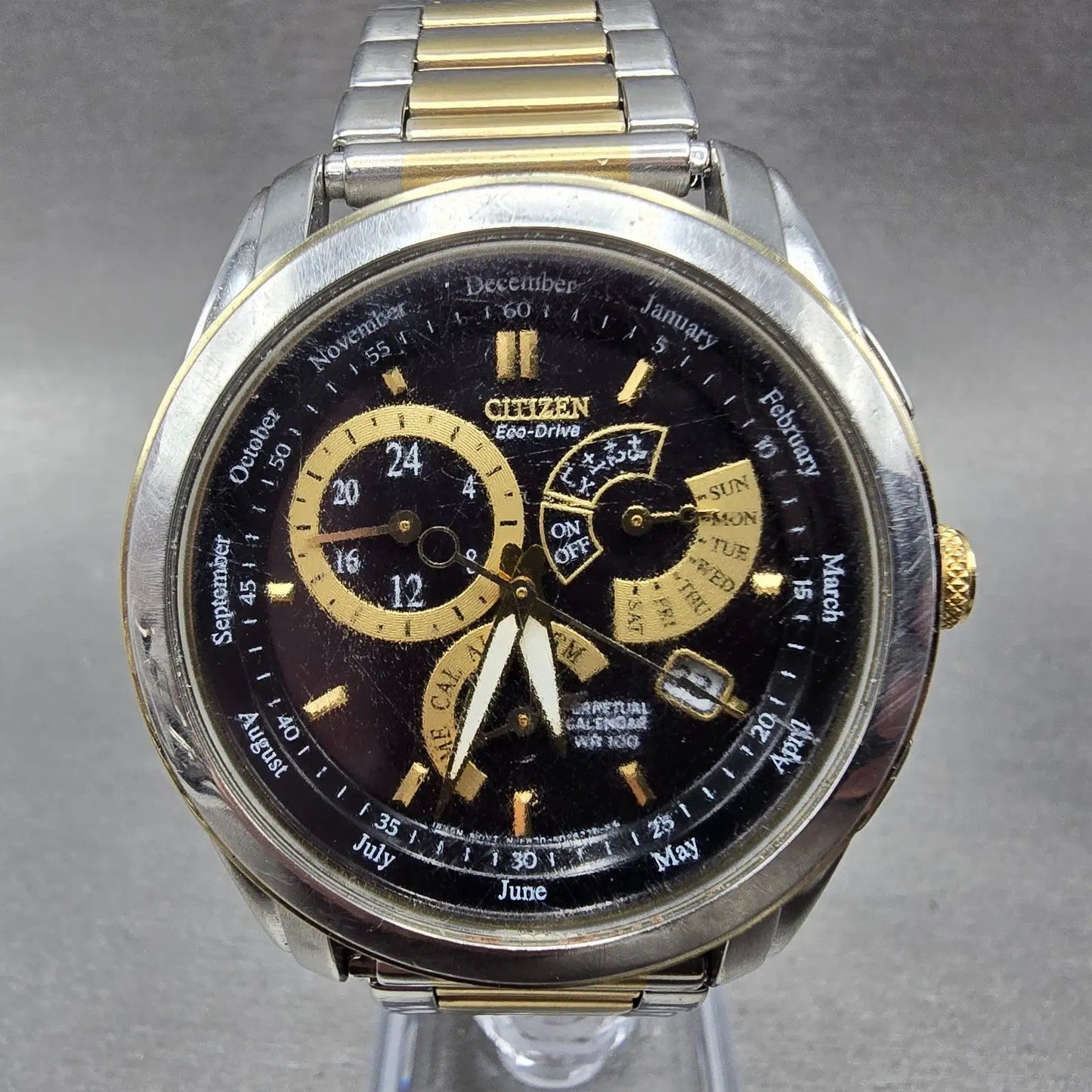 Citizen Eco-Drive Perpetual Calendar Watch Men 39mm Blue Dial Two Tone Runs E8700