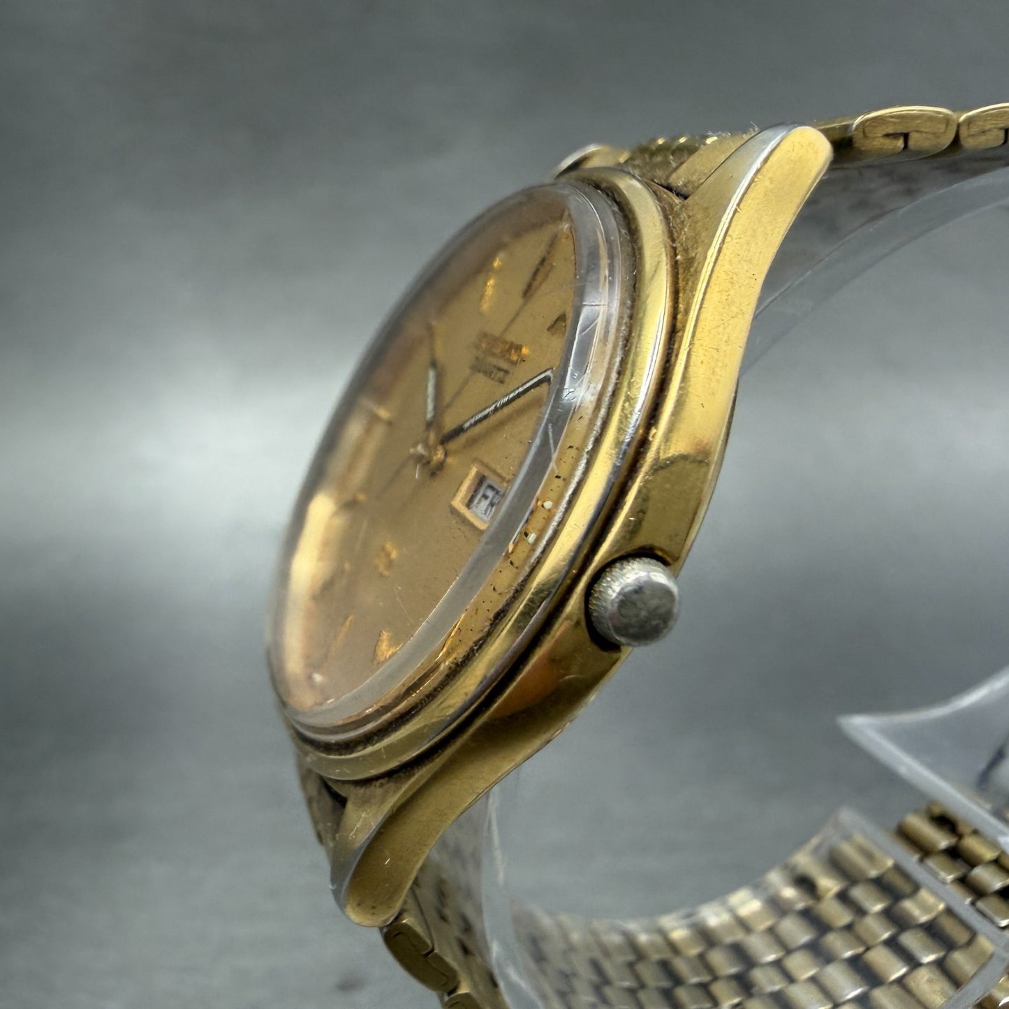 Seiko SQ Watch Men 35mm Champagne Dial Gold Tone Daydate 5y23-8049 New Battery B2