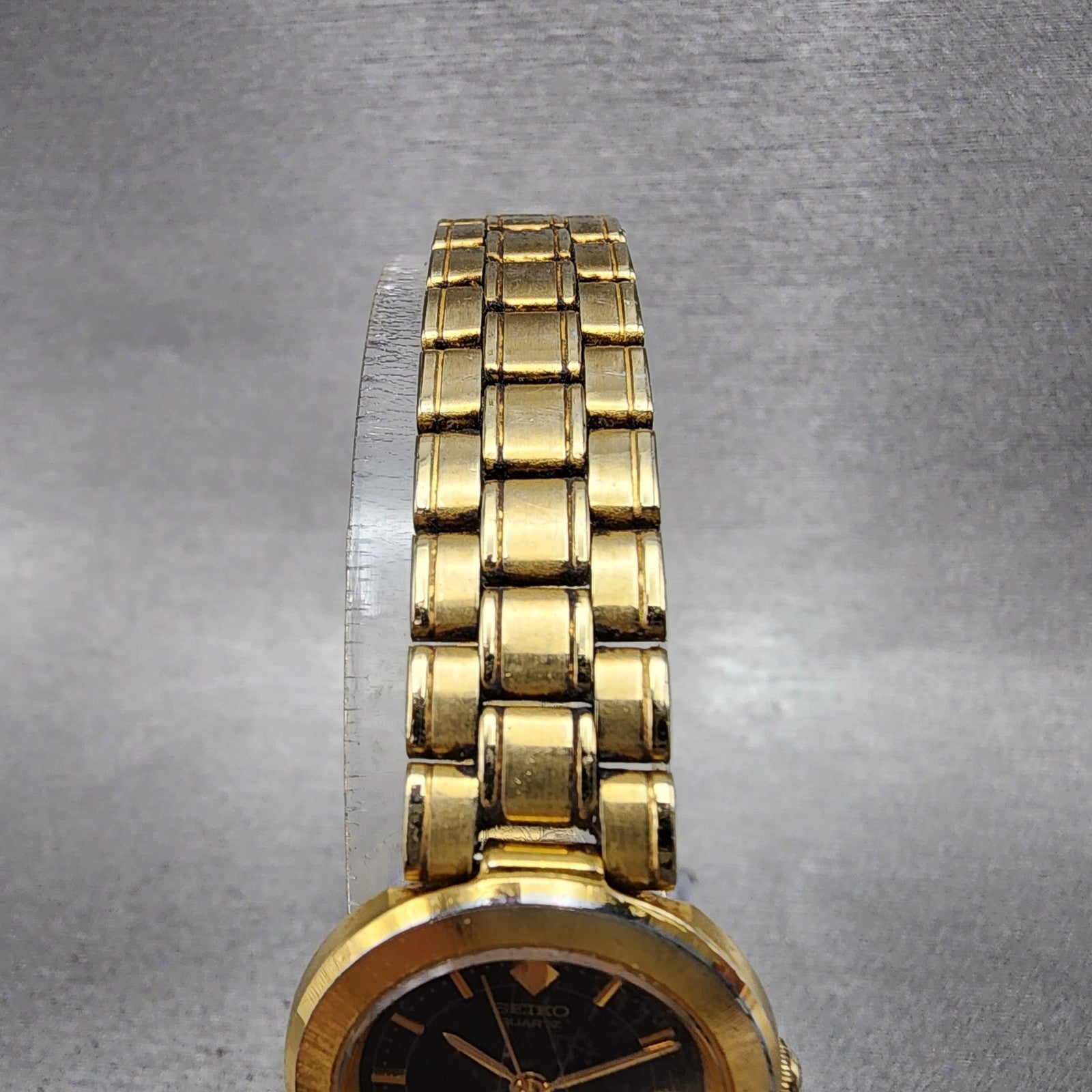 Seiko Watch Women 22mm Black Dial Gold Tone Round 1N010B10 New Battery VTG4