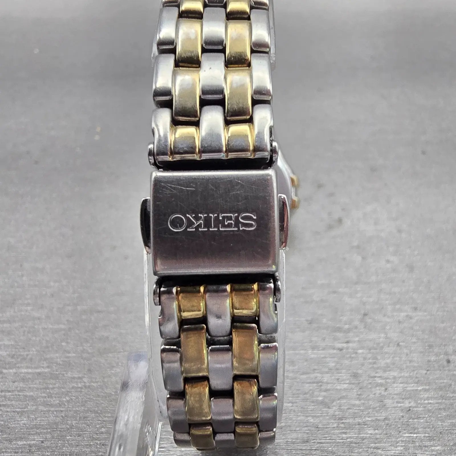 Seiko Watch Women 27mm MOP Dial Two Tone Date 7N82-0HL0 New Battery VTG Diamonds7