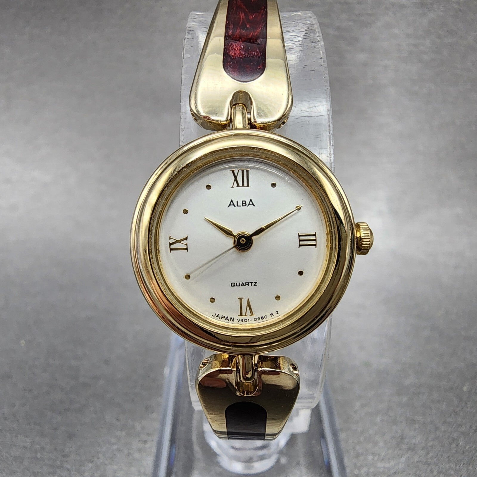 Alba Watch Women 20mm Champagne Dial Gold Tone Round Bangle V401019A New Batt0