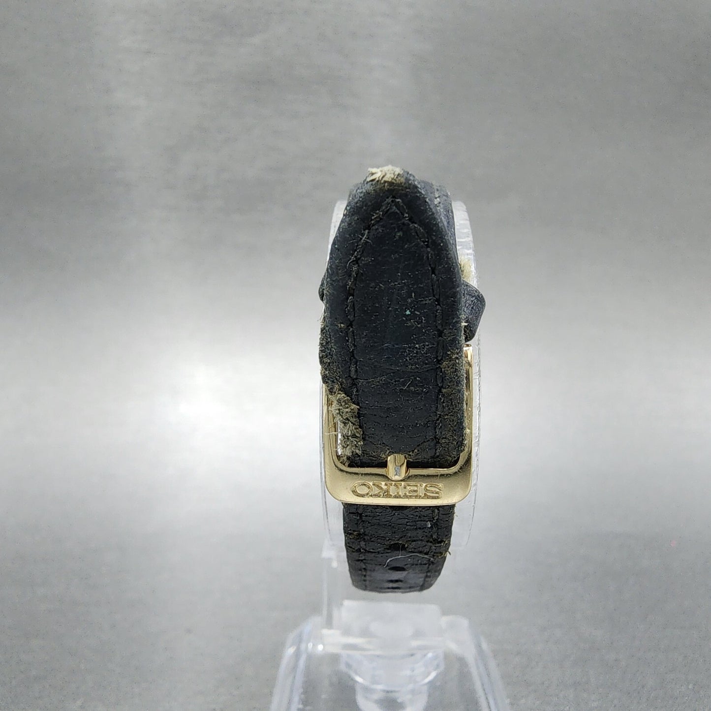 Seiko Tank Watch Women 18mm White Dial Gold Tone Rectangle 1N015G40 New Battery7