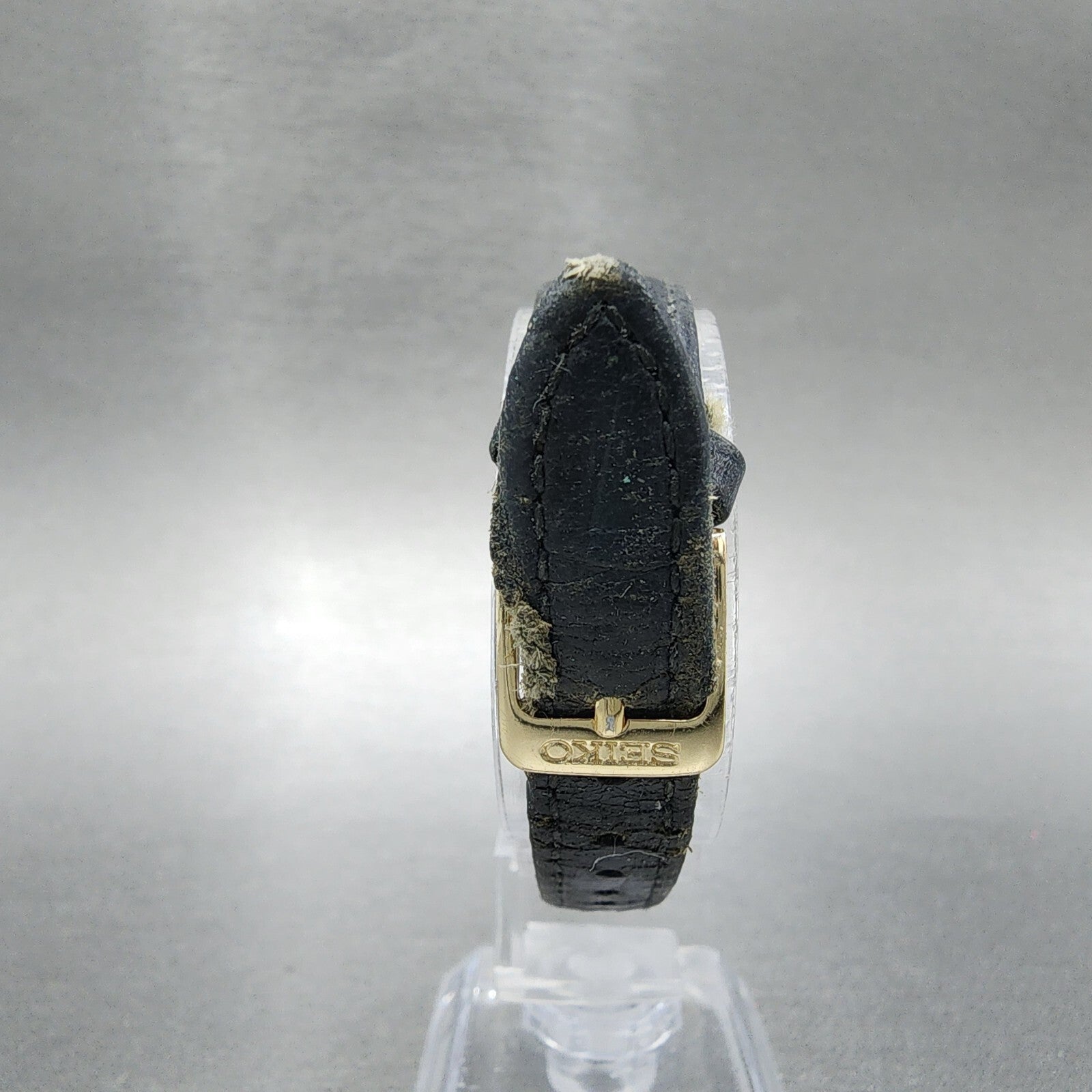 Seiko Tank Watch Women 18mm White Dial Gold Tone Rectangle 1N015G40 New Battery7