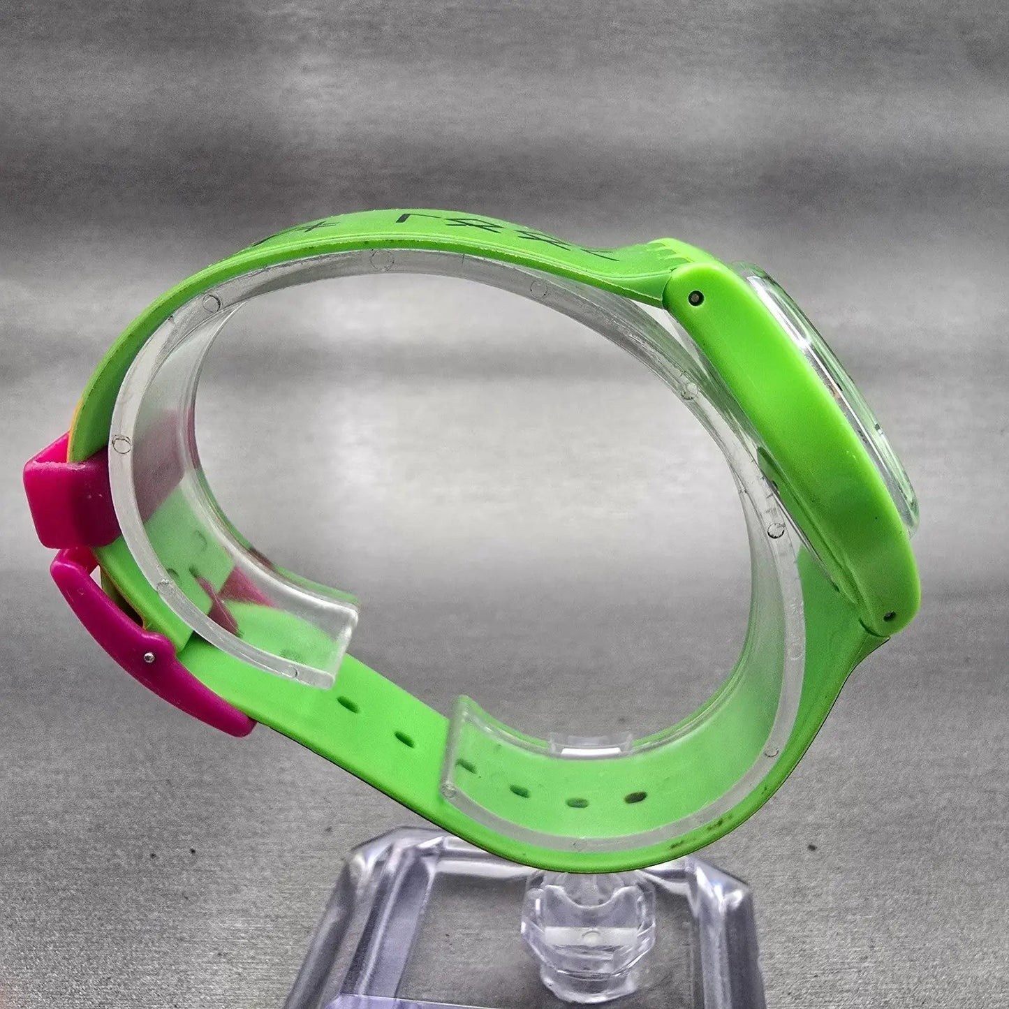 Swatch Playa Look Watch Women Silver Dial Green Case Round GZ215 New Battery8