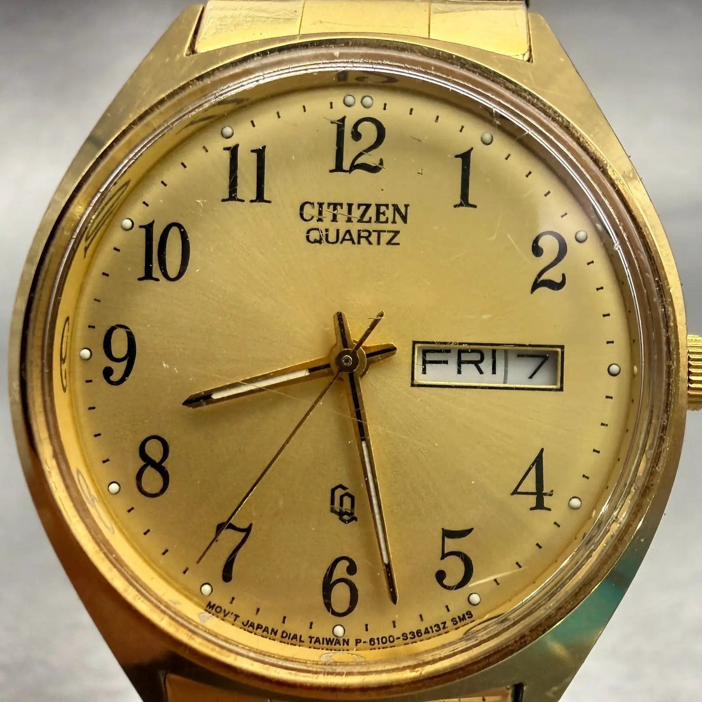 Citizen CQ Watch Men 35mm Gold Dial Gold Tone Daydate Round 6100-S09869 New Batt1