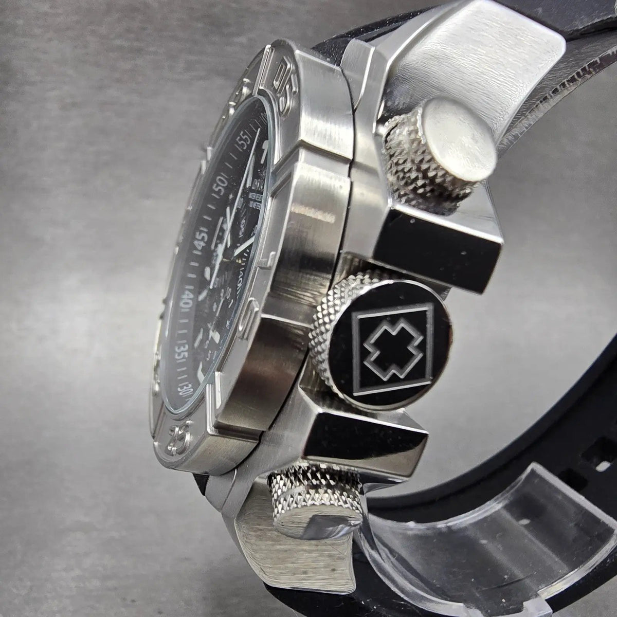 Invicta Chronograph Dive Watch Men 44mm Black Dial Silver Tone 1608 New BatteryL3